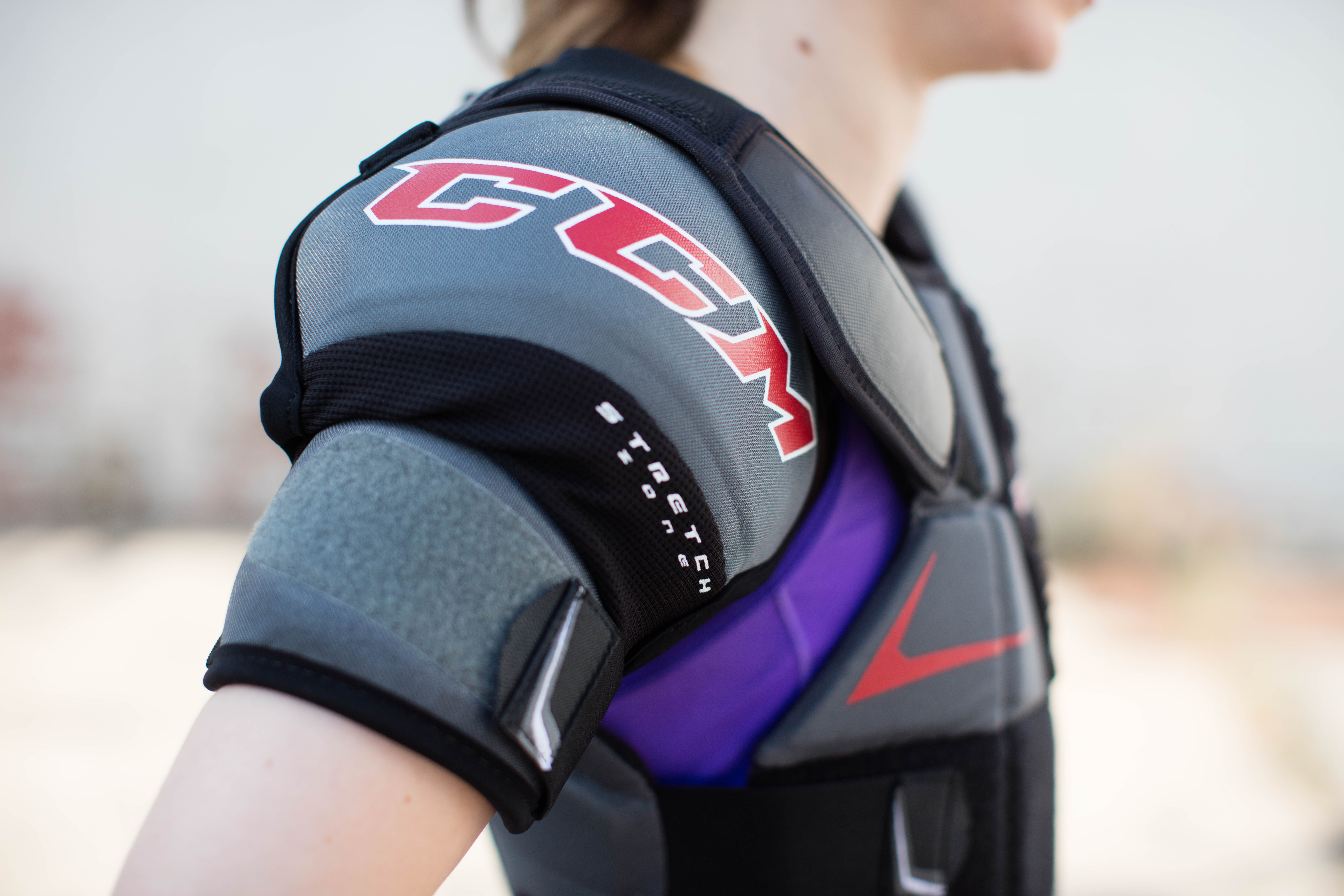 Review: CCM WS1 women's shoulder pads – The Women of Ice Hockey